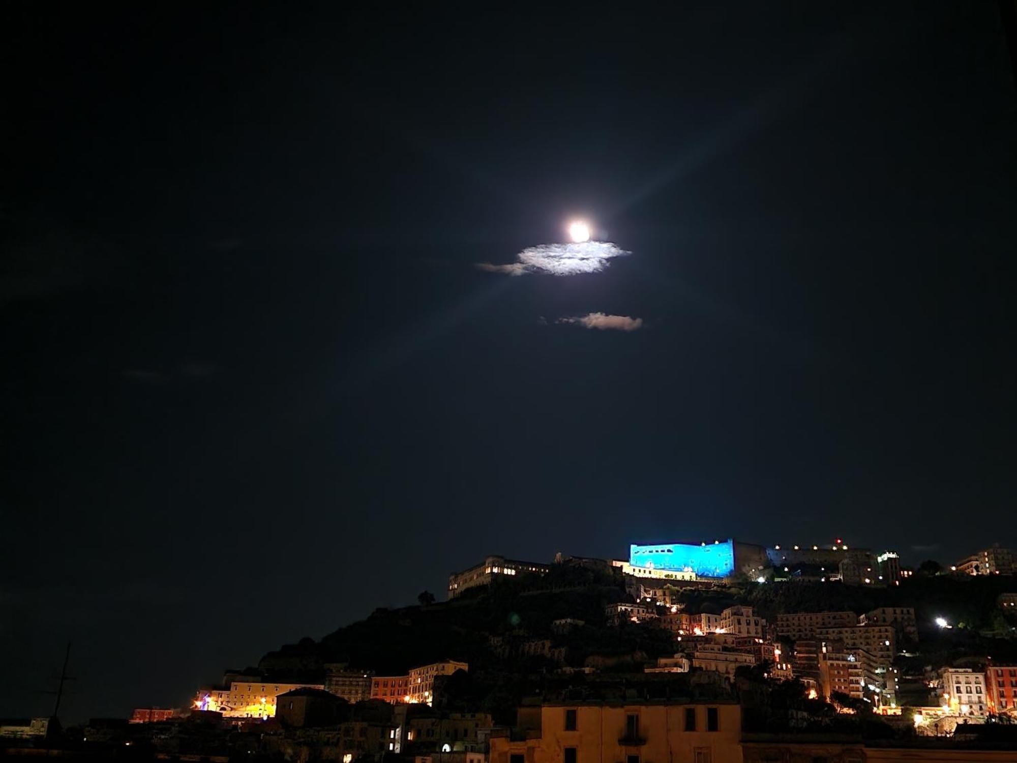 Residenza Storica Tarsia Apartment Napoli Bagian luar foto